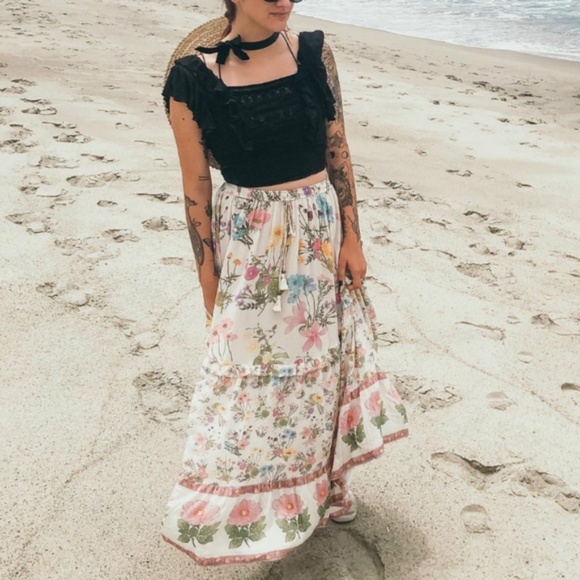 Dresses & Skirts - boho Pink floral print ruffle hem maxi skirt gypsy